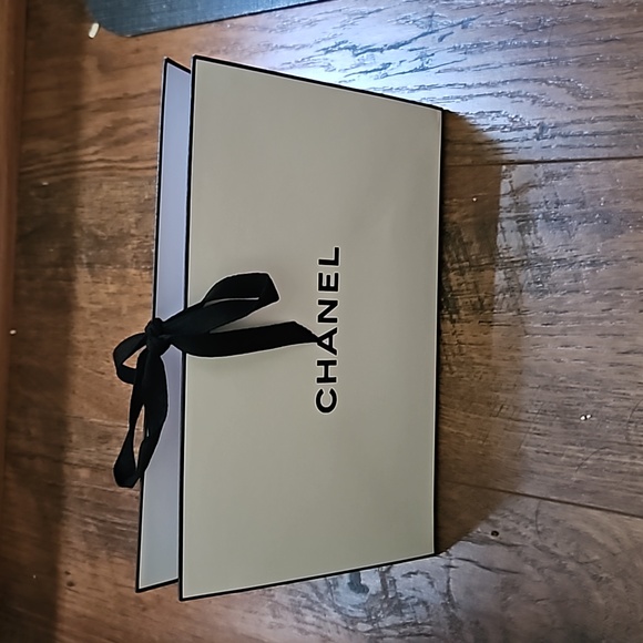 CHANEL Other - Empty Chanel gift bag